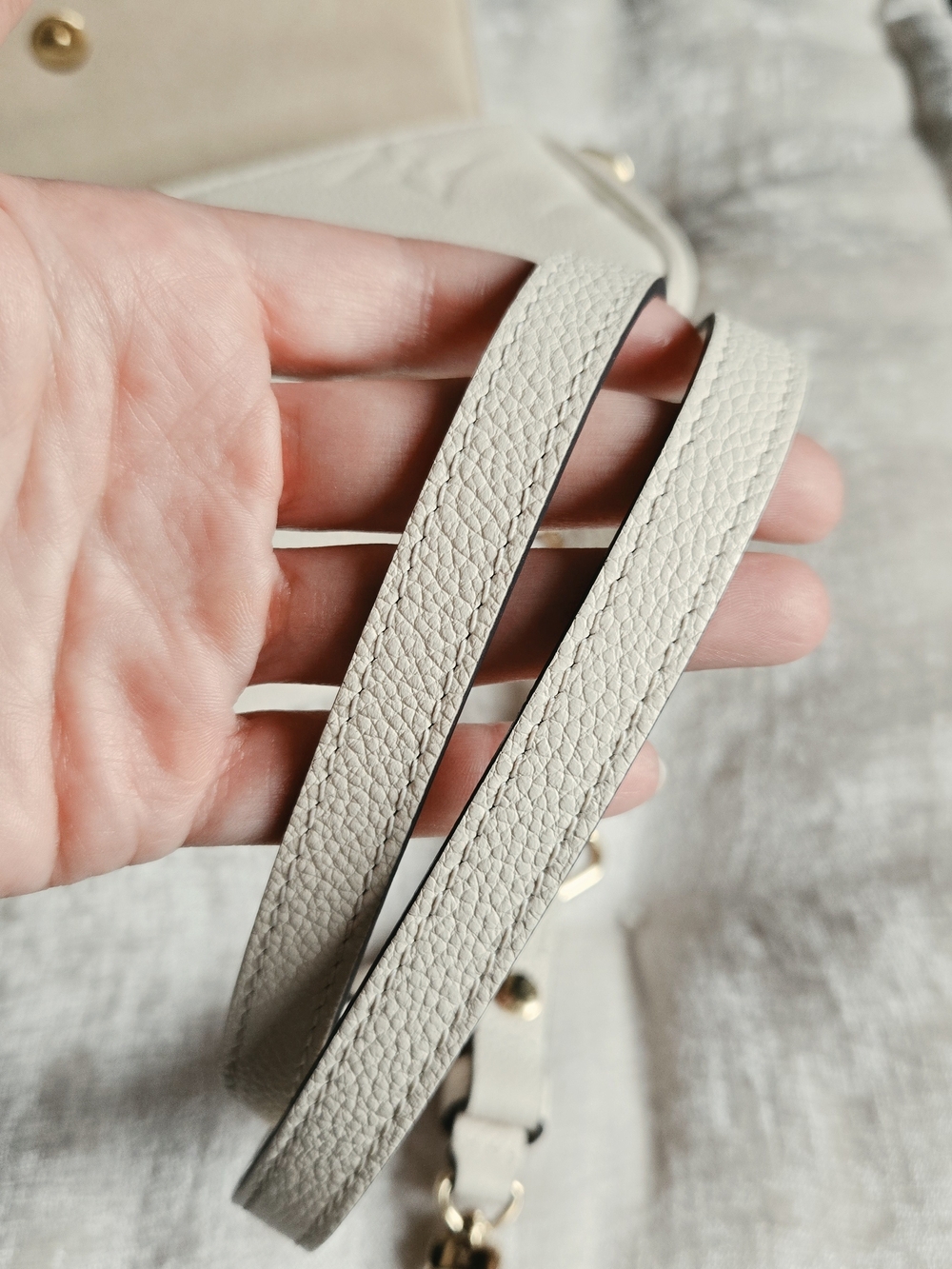 Louis Vuitton Ivy Wallet On Chain - Creme - Picture 10 of 12